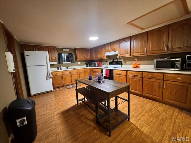 14280 W Sunrise Lake Drive, De Soto, MO 63020