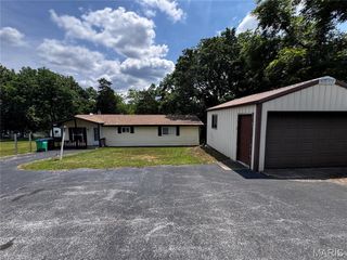 14280 W Sunrise Lake Drive, De Soto, MO 63020