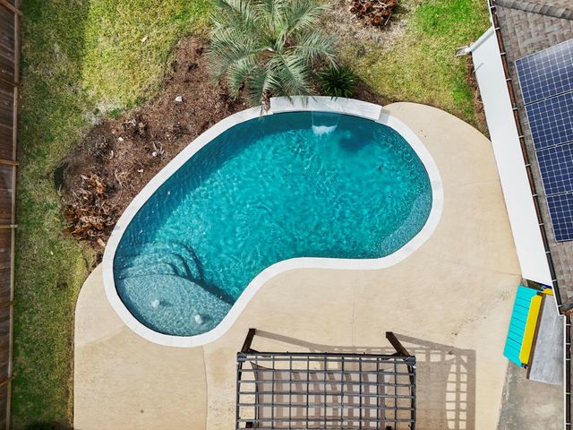 16611 Brenton Oaks Drive, Spring, TX 77379