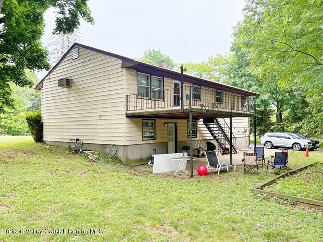 85 N Putt Corners Road, New Paltz, NY 12561