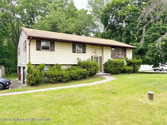 85 N Putt Corners Road, New Paltz, NY 12561