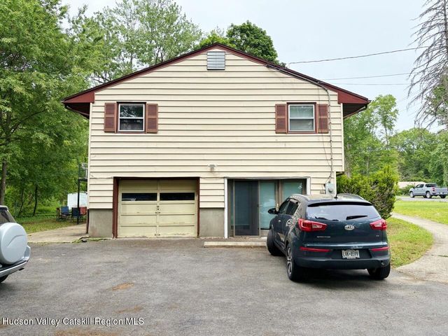 85 N Putt Corners Road, New Paltz, NY 12561