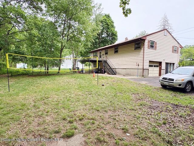 85 N Putt Corners Road, New Paltz, NY 12561