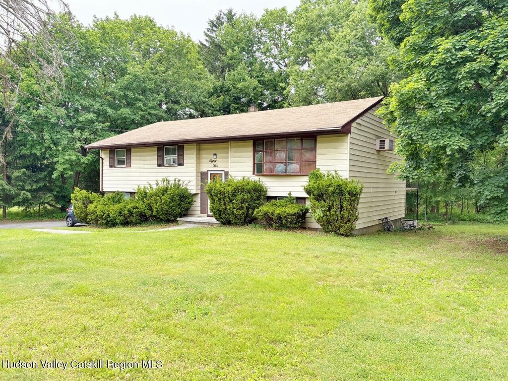 85 N Putt Corners Road, New Paltz, NY 12561