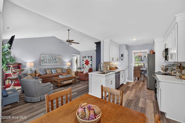 6301 Evanston Court, Wilmington, NC 28412