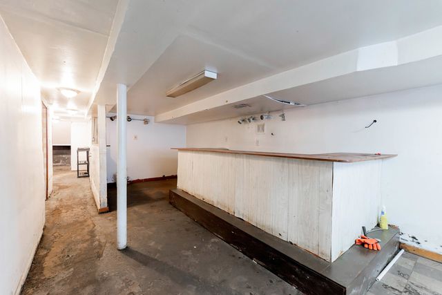 7255 S Artesian Avenue, Chicago, IL 60629