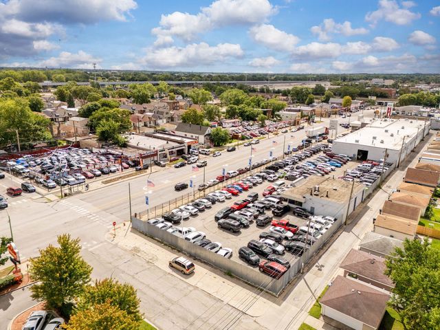 7255 S Artesian Avenue, Chicago, IL 60629