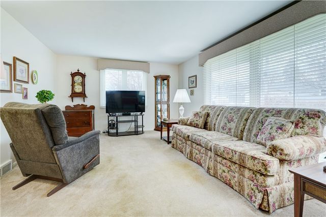 19 Ingram Drive, Gates, NY 14624