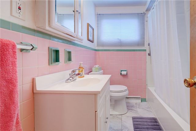 19 Ingram Drive, Gates, NY 14624