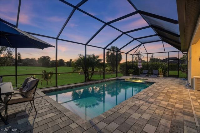 1384 Birdie DR, Naples, FL 34120