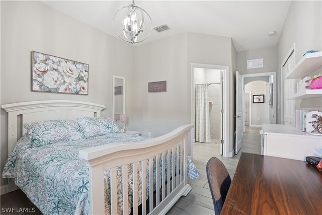 1384 Birdie DR, Naples, FL 34120