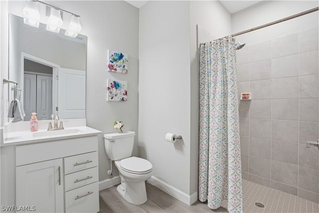 1384 Birdie DR, Naples, FL 34120