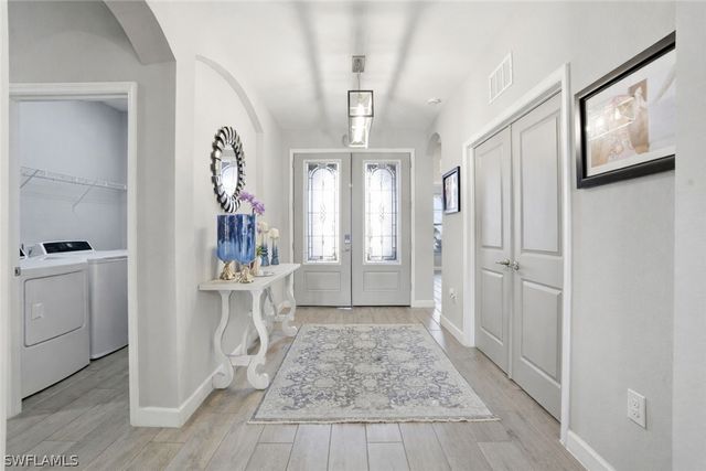 1384 Birdie DR, Naples, FL 34120