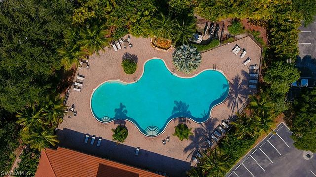 1384 Birdie DR, Naples, FL 34120