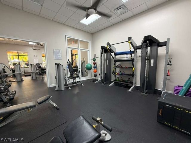 1384 Birdie DR, Naples, FL 34120