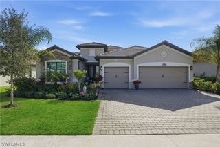 1384 Birdie DR, Naples, FL 34120