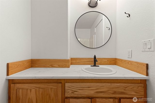 15946 Quail Meadows Court SE, Yelm, WA 98597