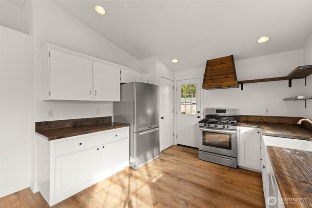 15946 Quail Meadows Court SE, Yelm, WA 98597