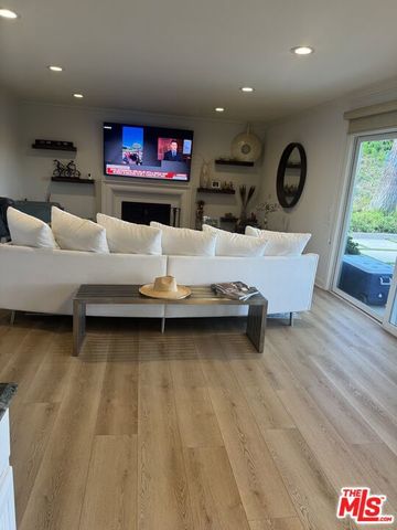4230 Park Alisal, Calabasas, CA 91302