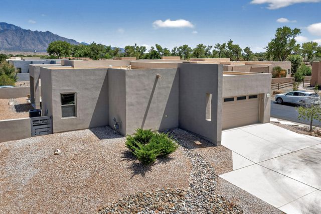 900 PASEO LOS COYOTES, Bernalillo, NM 87004