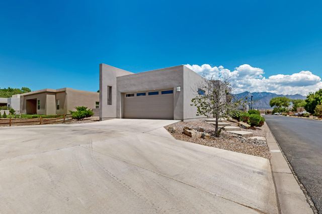 900 PASEO LOS COYOTES, Bernalillo, NM 87004