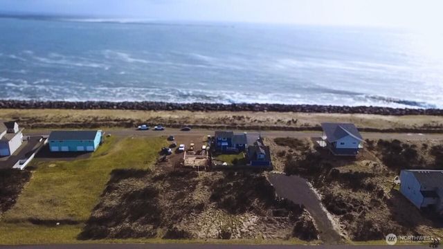 1454 Storm King Avenue, Ocean Shores, WA 98569
