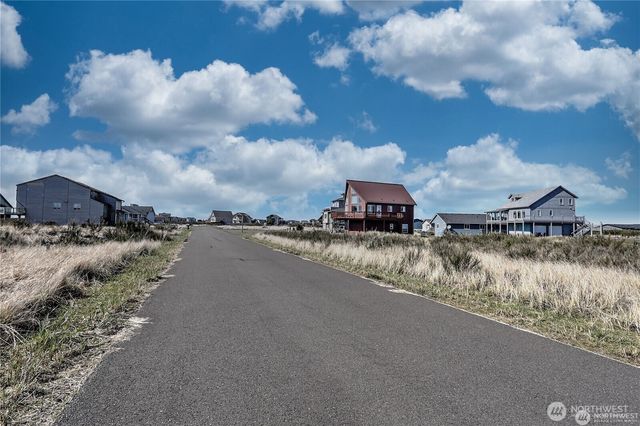 1454 Storm King Avenue, Ocean Shores, WA 98569