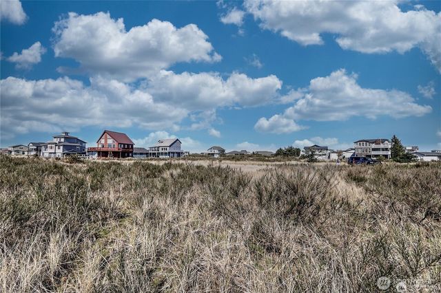 1454 Storm King Avenue, Ocean Shores, WA 98569