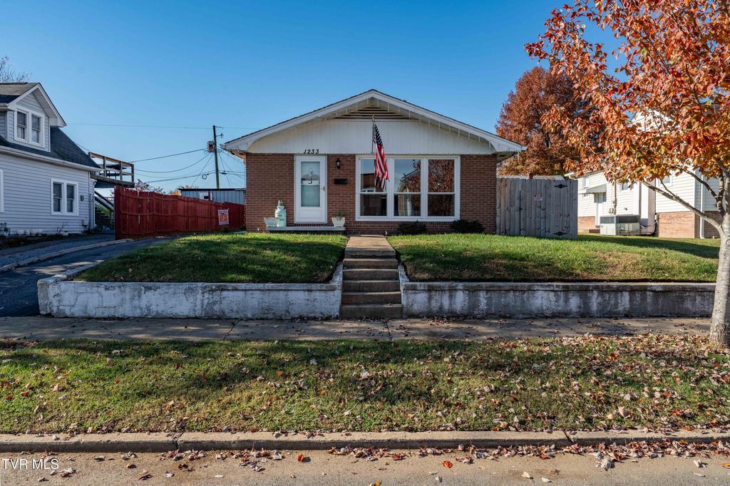 1233 Pine Street, Kingsport, TN 37664