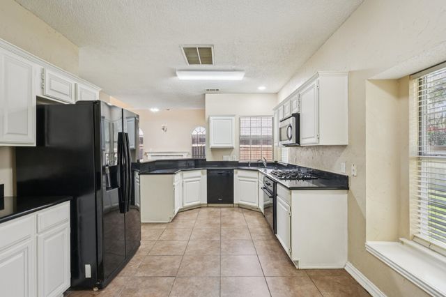 9354 Riverwalk Lane, Irving, TX 75063