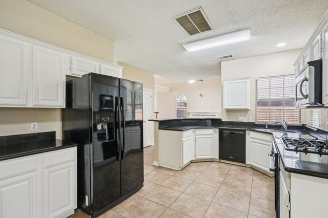 9354 Riverwalk Lane, Irving, TX 75063