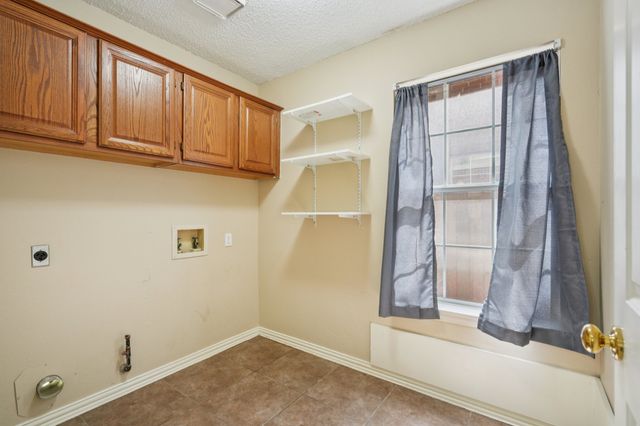 9354 Riverwalk Lane, Irving, TX 75063