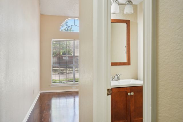 9354 Riverwalk Lane, Irving, TX 75063