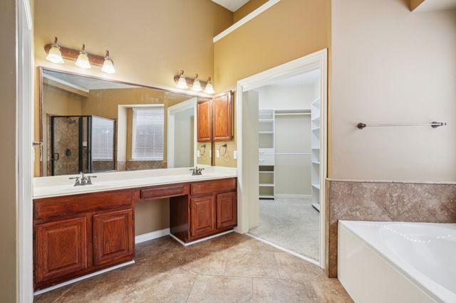 9354 Riverwalk Lane, Irving, TX 75063