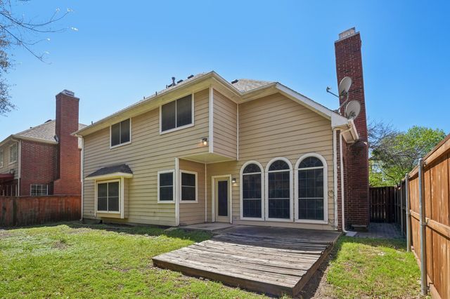 9354 Riverwalk Lane, Irving, TX 75063