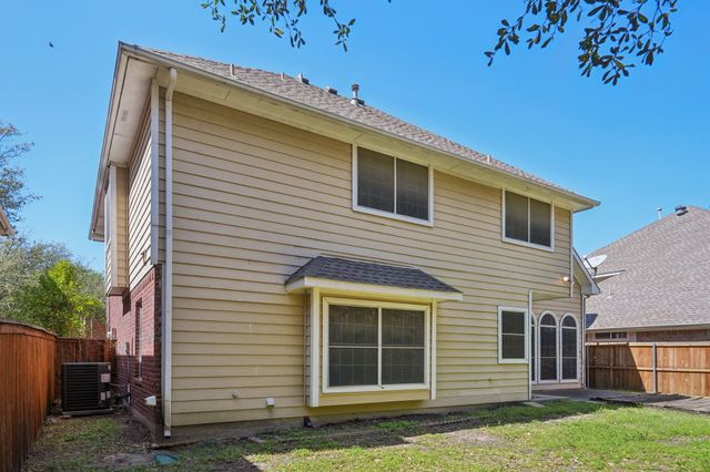 9354 Riverwalk Lane, Irving, TX 75063