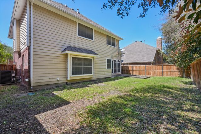 9354 Riverwalk Lane, Irving, TX 75063