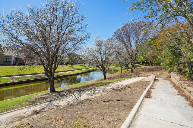 9354 Riverwalk Lane, Irving, TX 75063