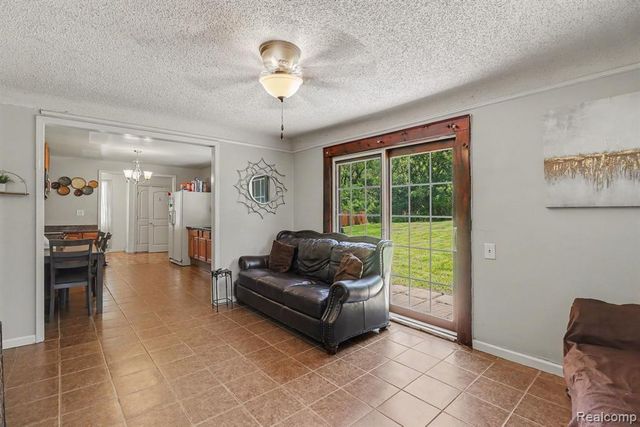 235 Alberta Street, Auburn Hills, MI 48326