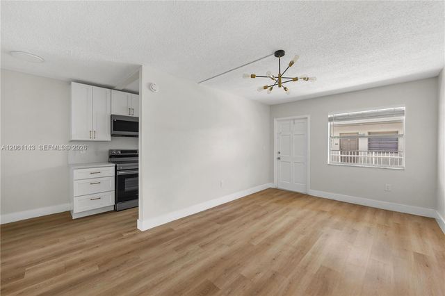 1720 Cleveland St 203W, Hollywood, FL 33020