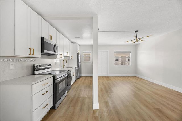 1720 Cleveland St 203W, Hollywood, FL 33020
