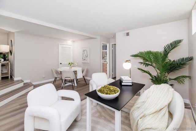 219 11th Street, Del Mar, CA 92014
