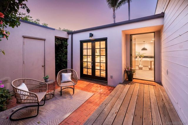 219 11th Street, Del Mar, CA 92014