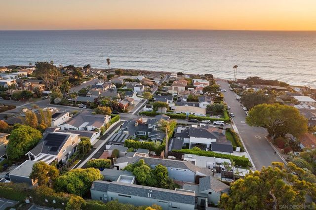 219 11th Street, Del Mar, CA 92014
