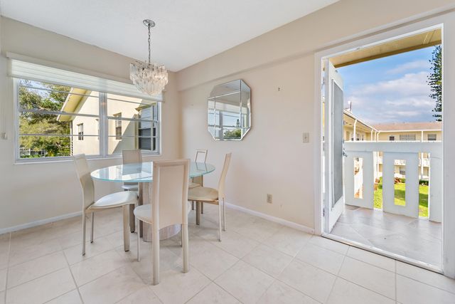 200 Dorset E, Boca Raton, FL 33434