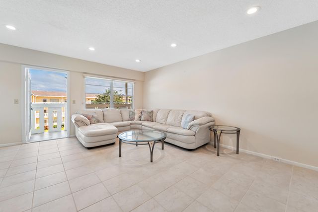 200 Dorset E, Boca Raton, FL 33434