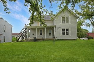 930 W 1st Street, Cedar Falls, IA 50613