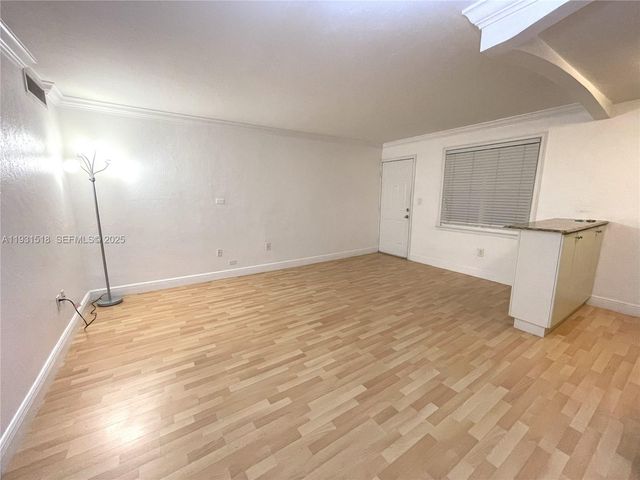 3245 Virginia St 39, Miami, FL 33133