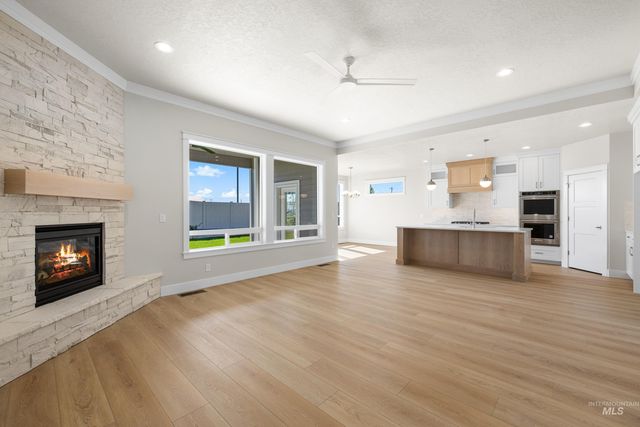 9528 Green Cottage Ave, Kuna, ID 83634