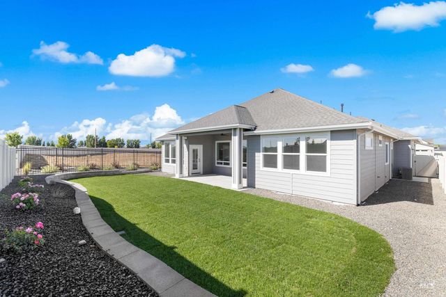 9528 Green Cottage Ave, Kuna, ID 83634